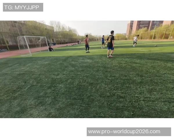 梁文道谈足球：从文化视角看这项全球运动的魅力与影响